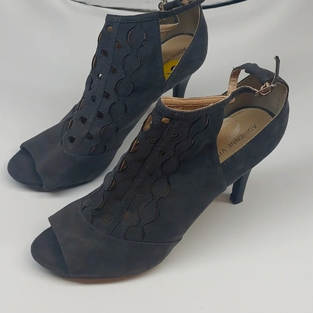Adrienne Vittadini gray suede laser cut out open toe case stilleto heels…